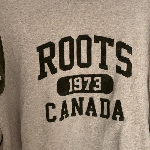 Roots Crewneck - Picture 2 of 3